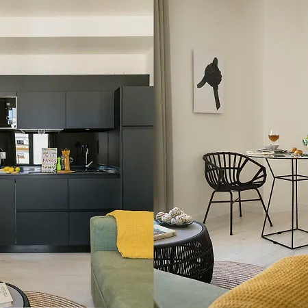 Santa Paula Pool & Luxury Apartment Seville